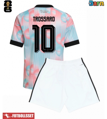 Belgien Leandro Trossard #10 Bortatröja Barn VM 2026 Kortärmad (+ Korta byxor)